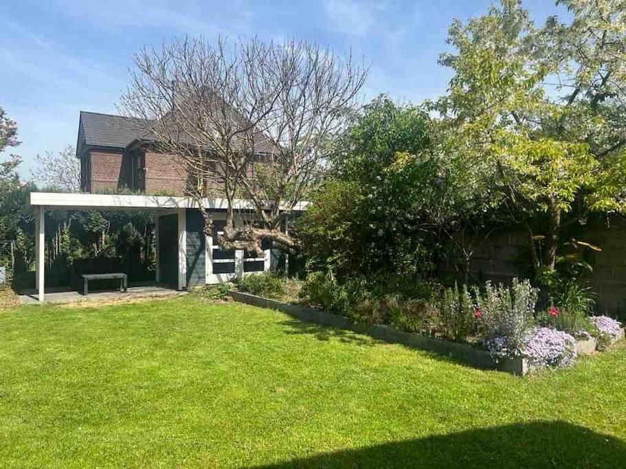 Historische Villa Mit Garten, Luxus Meerbusch Zewnętrze zdjęcie